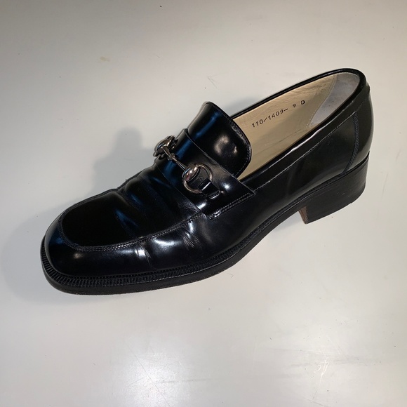 Mens Gucci Loafers - Picture 2 of 5